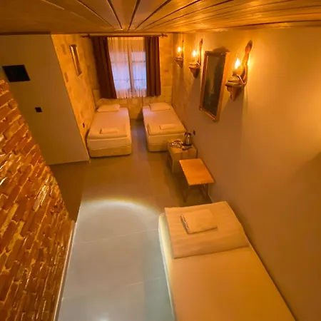 Esila 3* Uşak