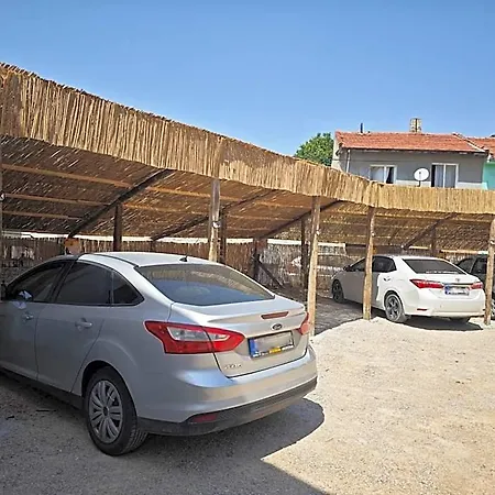 Esila 3*
