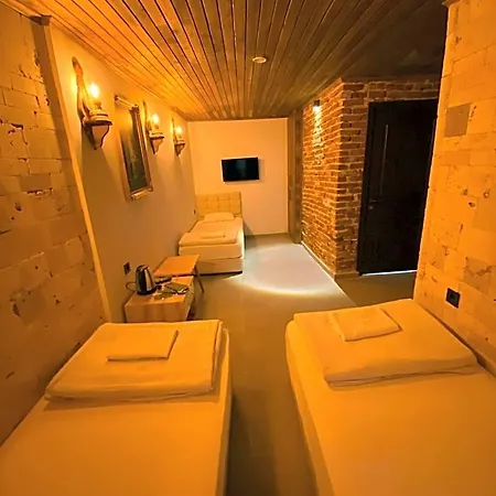 Esila Aparthotel 3*
